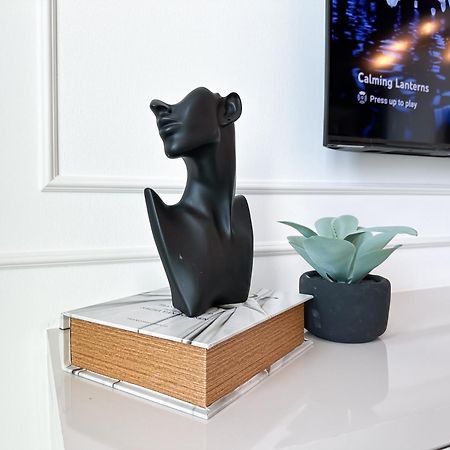 Stylish 2 Bedroom Dior-Inspired Apartment Connected To Dubai Mall Eksteriør billede